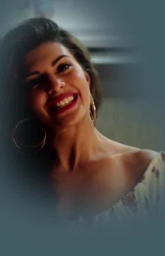 *ip* Nu stiu, zambeste si tu sa pari prezentabil.