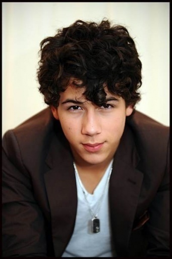 Photocall-Belgium-by-Goedefroit-nick-jonas-7974113-341-512