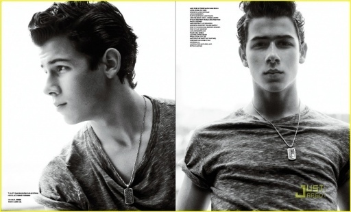 VMan-Magazine-by-Mario-Testino-nick-jonas-10132454-512-310 - Imagini de pe FanPop