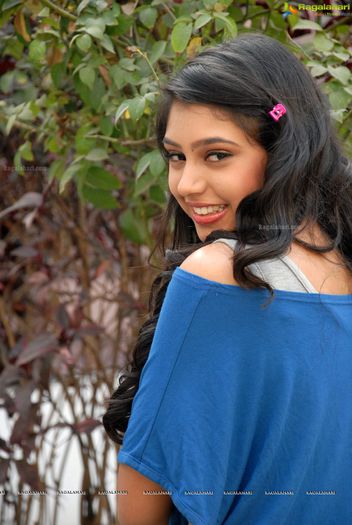 neethi-taylor-pellipustakam-pressmeet7 - Niti Taylor