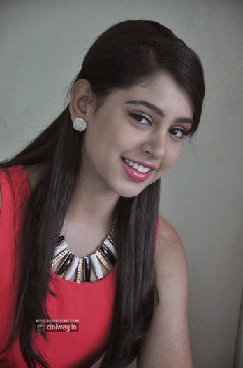 Niti-Taylor-New-Photo-Gallery (3)
