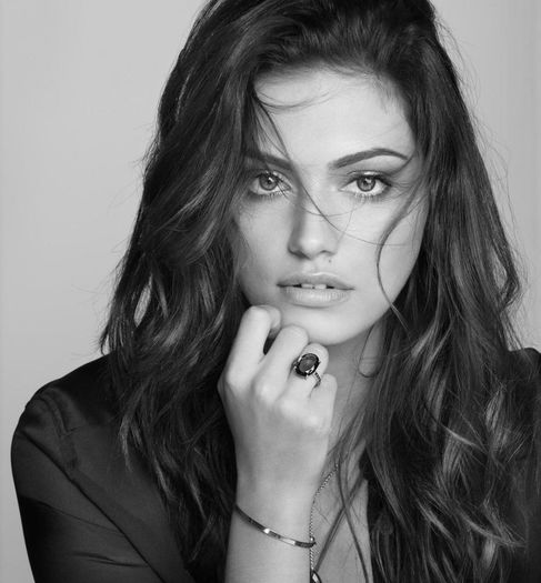 phoebe-tonkin-sera-hayley - Phoebe Tonkin