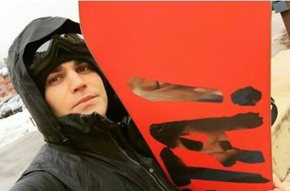 Pai n.ai zis tu sa tin ski urile asa in picioare?