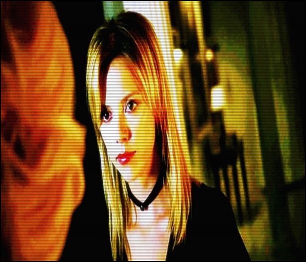 ♚ .nɘɘυp ♔ .[cl][#se pune pe masa cu fundu si se uita la ei toti fara sa mai zica ceva ,; desface sticla si bea din ea .
