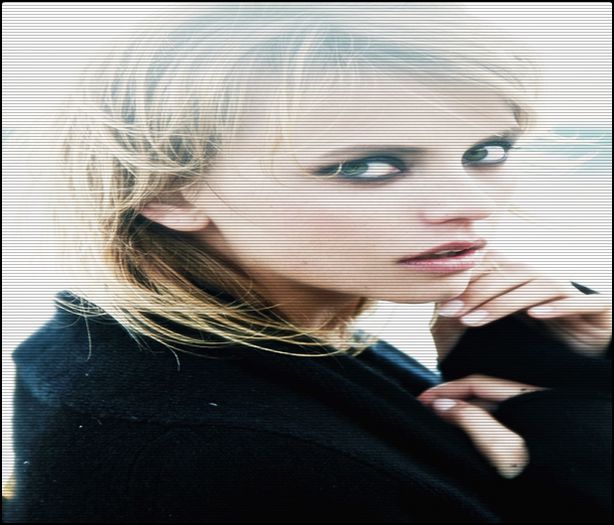 ♚ .nɘɘυp ♔ . [#se abtine sa nu rada de mica ``criza`` alu klaus ,bea din sticla .