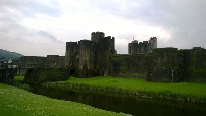 WP_20140531_010[1] - c Tara Galilor - Castelul Caerphilly