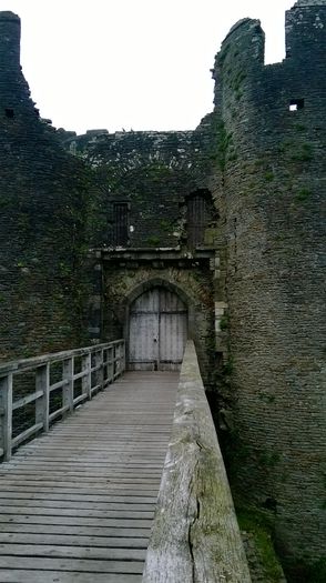 WP_20140531_019[1] - c Tara Galilor - Castelul Caerphilly