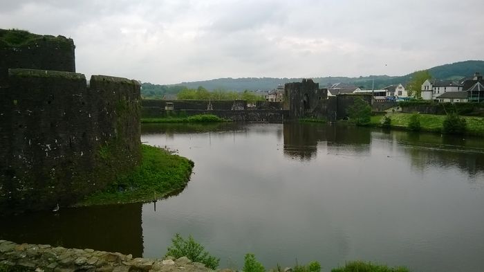 WP_20140531_021[1] - c Tara Galilor - Castelul Caerphilly