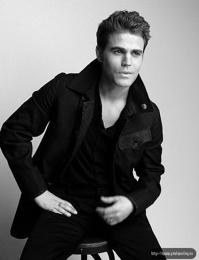*isi aranjeaza cravata*Ma jignesti, Katherine =))) . + salut#capdep;lldelausa
