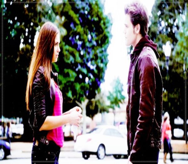 》 clk Pe mama, pe tata, si aia adoptivi si aia biologici...=)) #Ric.; Hey *ii face cu mana* #Adriana. *ii ia plicu din mana* Ti-l dau pe Derek, da` nu e vampir si nu-s 100% sigura daca e g;;ay =)))))))) #Luke.
