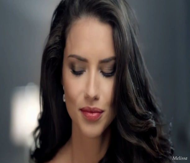 - Si asta pentru ca m-am primit la ce ti-am spus in telefon si am reactionat prea repede si poate cl; gresit.Nu vreau sa ma intelegi gresit*iti iau mana intra mea si o strang*Iti vreau doar binele si vreau sa fi in siguranta,chiar daca circumstantele nu-mi sunt favorabile:(
