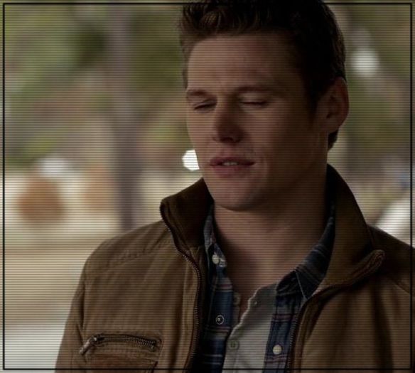 ■ . Am inteles.. mai bine asa. :) Si cum ti se pare totul? - mystic falls _ street
