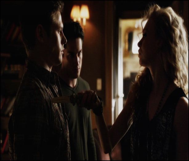 ♚ .nɘɘυp ♔ .[cl]am niste momente cand ma simt confuza, in legatura cu sentimentele mele - mystic falls _ street