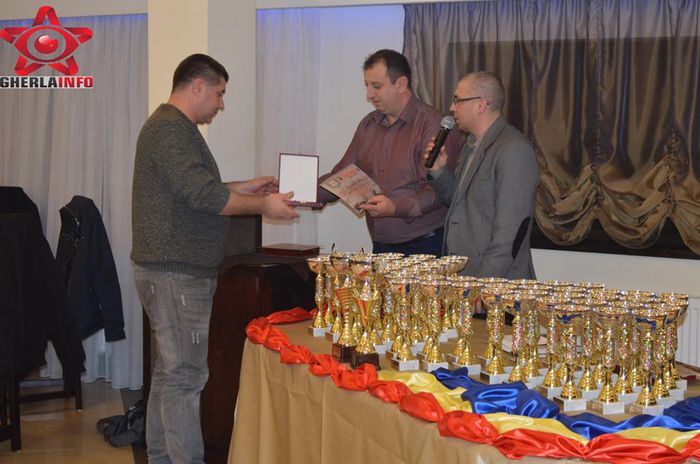 10923218_854176937972054_761885804871803958_n - S- Expozitie Gherla 2015
