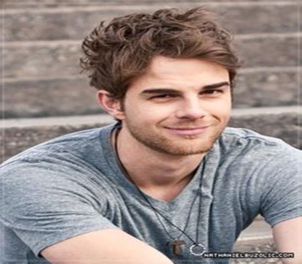 [jos *intra in cabana tinandu-l de mana pe Stiles ca pe un detinut*