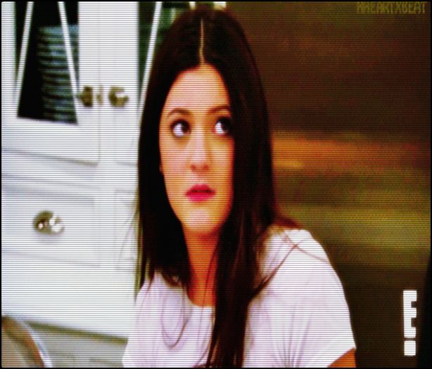 ♚ .nɘɘυp ♔ . sa`ti aduc niste gheata sau ceva rece sa pui acolo ? #dad
