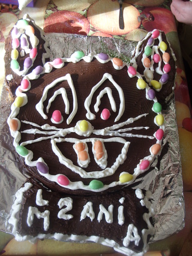 tortul lui Razvan la 2 anisori