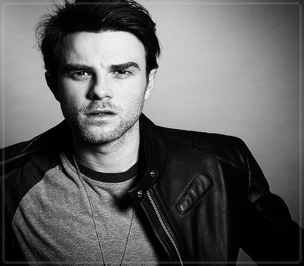 ;; *pleaca la o agentie turistica:)* - zz - Ravenswood city