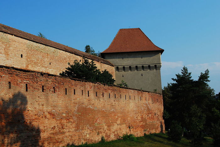 Targu_Mures; MS_Targu_Mures_fortress_wall_1
