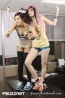 10205134_UIGYDHHHV - hannah beth