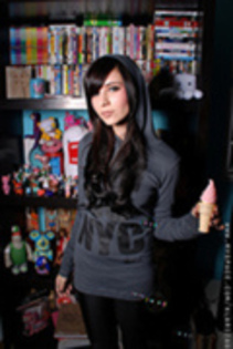 10205542_QTFGZKMPX - hannah beth