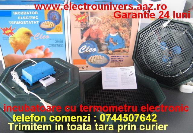 incubatoare pui www.electrounivers.com; Comanda incubatoare electrice in tara la 0744507642. Incubator de oua cu termometru electronic CLEO.
