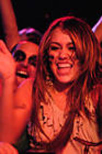 mileycyrustribute_PhoenixHillTavernLousivilleKentucky_31Oct2009_05 - club Miley