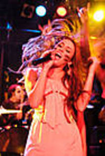 mileycyrustribute_PhoenixHillTavernLousivilleKentucky_31Oct2009_09 - club Miley