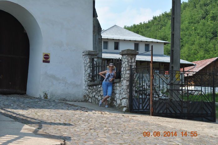 DSC_0191 - 2014 August 9 - la Caciulata cu socrii