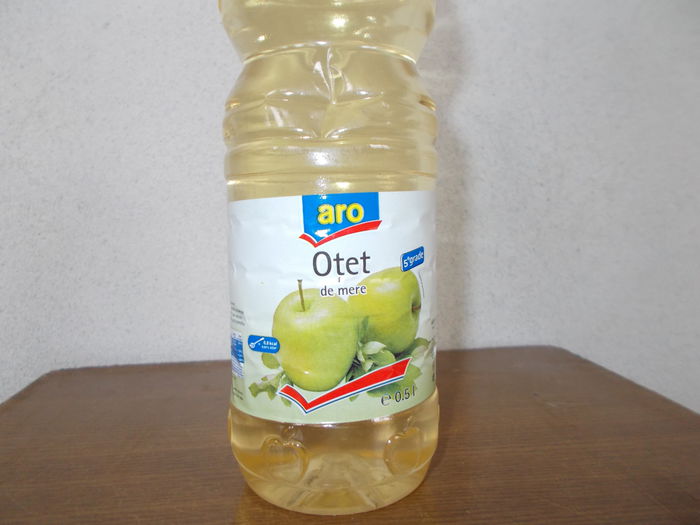 DSCN0178; otet de mere 1 ml.la 1 litru de apa.1 data pe sapatmana
