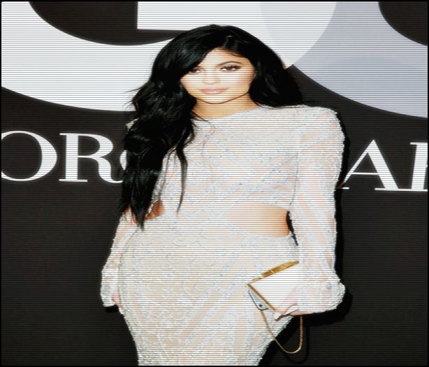 ♚ .nɘɘυp ♔ . nu ca o sa o iau razna .. [#iese afara din casa trantind usa .