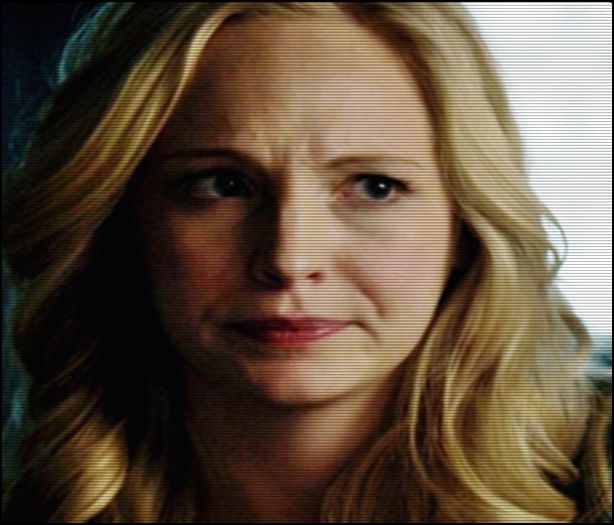 ♚ .nɘɘυp ♔ .[cl] bun , cred ca o sa ma duc si eu pe acolo ..; [# se duce dupa bar si ia o sticla cu vodka , o desface si bea .
