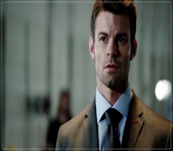 ;; clk *o da jos de acolo si o pune pe canapea* Ti s-a urcat sangele la cap?=))#Tatia.; *se duce langa ea si o ia in sufragerie* Ce faci tu mey? #Kath. *se uita la Klaus* LASA CARTILE!!
