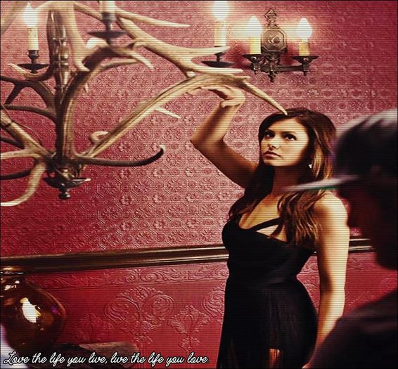 - Azi nu vreau sa aud tipete... [se ridica] [cl]; Dap si thx`s ca m`ai dat jos...#ilie[il pupa pe obraz si pleaca in camera ei]
