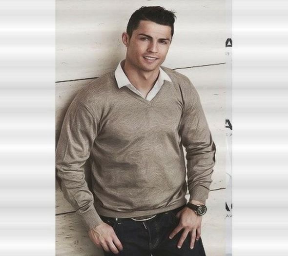 ;; Esti pr;;;;t de pu;;;tzi. Iesi *il da afara si inchide usa* #Neymar.