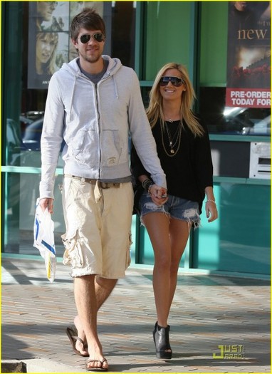 2djuset - Ashley Tisdale