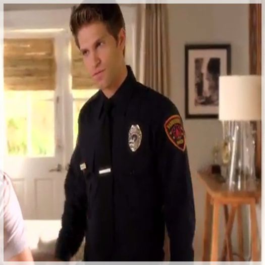 █ ▄→ -se uită în jos unde se uita dânsa apoi la ea- :)))) -cl- - Epii 25 _ Replay