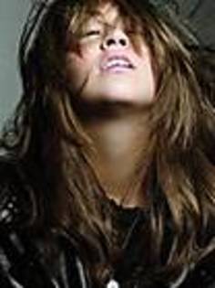 miley-cyrus_COM-elle2009-09