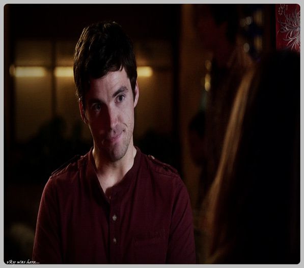 - Eu nici nu mai stiu cum sunt... Ultima data ii aparuse [cl] - Epii 25 _ Replay