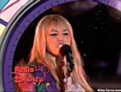 miley-cyrus_com-letsdothisdisneymvpromo-038