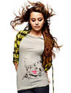 miley-cyrus_COM-modeling2009-0005