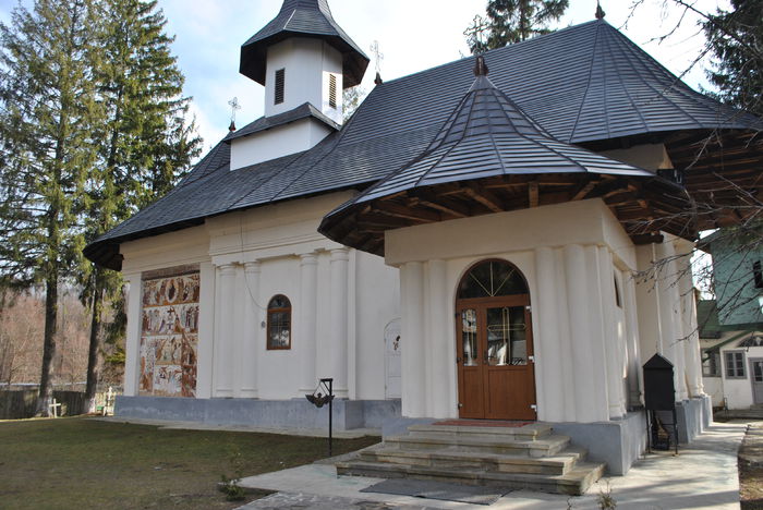 DSC_1009 - La Manastirea Sihastria Voronei jud Botosani