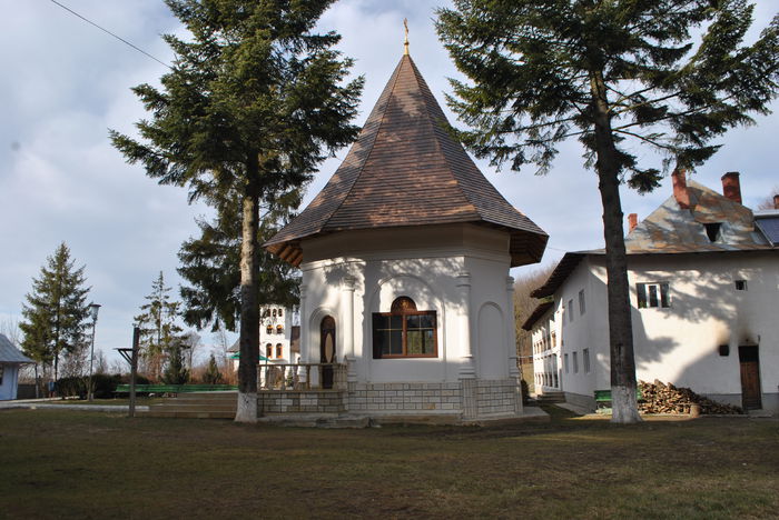 DSC_1013 - La Manastirea Sihastria Voronei jud Botosani