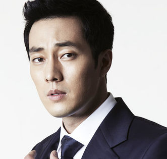 (intra pe usa) Esti aici ca sa salvezi Lumea Nemuritorilor.