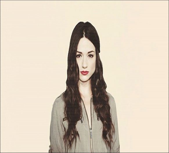 ✌↘;.wιɴcнeѕтer;. #intră în casă și îi aplaudă. Sunteți extraordinari !! #voce de Florin Piersic =)))