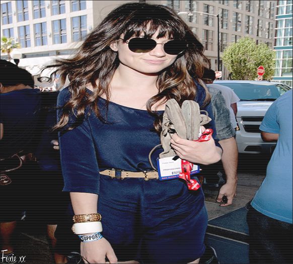 ✌↘;.wιɴcнeѕтer;. Păi, dacă ceilalți sunt ocupați. #râde scurt și după oftează.