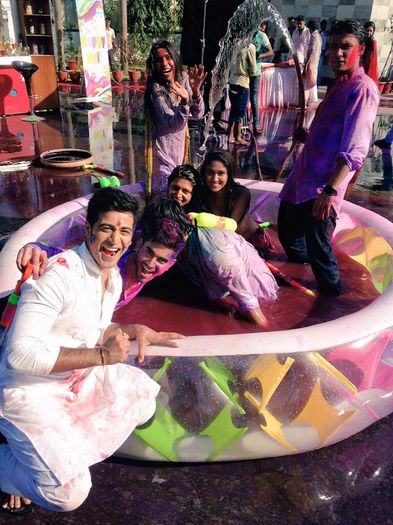 11021066_1543276269273453_4212705450902504623_n - Kaisi Yeh Yaariyaan