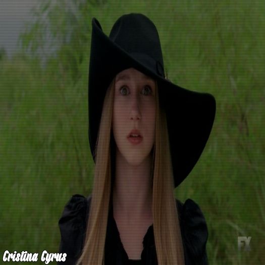 ➹`Петрова пожар.ϟ; *intră pe geam* Lol.