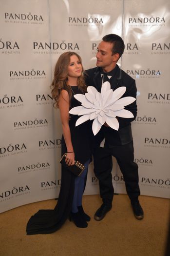 media_142262408827353500