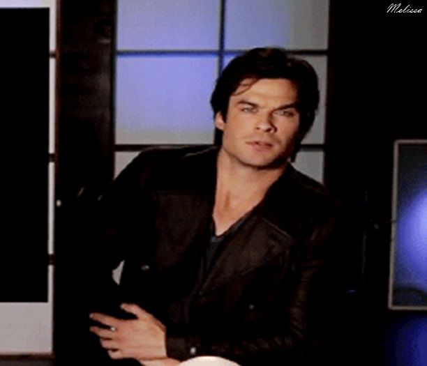 - Nu-i pune pe toti la un loc si de unde ai luat tu concluzia asta?cl; *Imi las o mana pe picior,fac ochii mari si te privesc atent in ochii,asteptandu-ti raspunsul:3*
